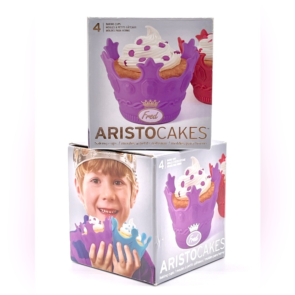 LIKE NEW 2 Boxes Fred Aristocakes Cupcake Crown Baking Cups, Total of 8 Cups
